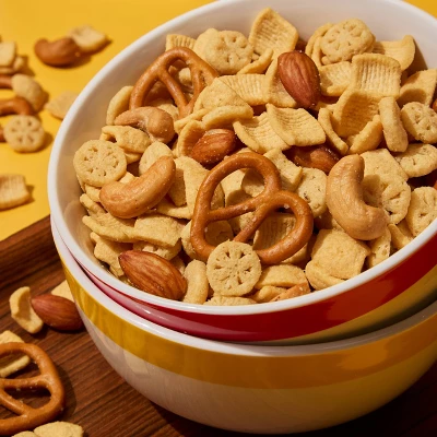 Catalina Crunch Snack Mix - Traditional - 1.85oz 4 Catalina Crunch Snack Mix - Traditional - 1.85oz - Image 2